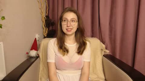 Kylie online show from February 11, 7:18 pm