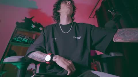     online show from April 21, 3:24 am