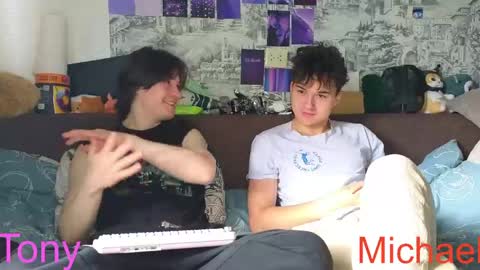 Tony online show from April 23, 7:49 am