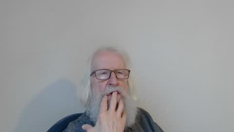 Somewhere over the rainbow online show from December 16, 8:31 am