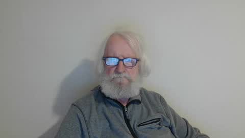 Somewhere over the rainbow online show from March 11, 8:53 pm