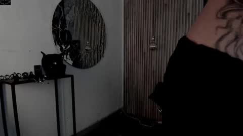     ... online show from December 18, 4:19 am