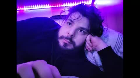 onecrew1 online show from January 3, 1:46 pm