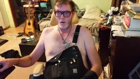 onehandwashestheother online show from July 29, 4:34 am