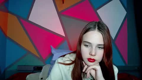 onessandra online show from December 4, 5:18 am