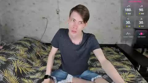 Erick  online show from June 12, 5:45 pm