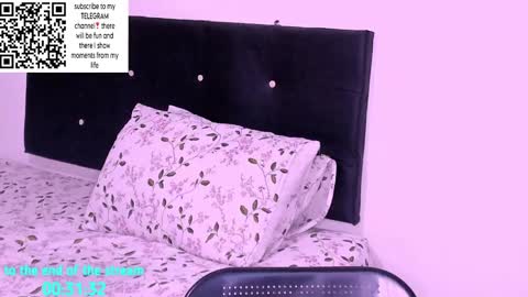 only_sarah1 online show from February 15, 12:59 am