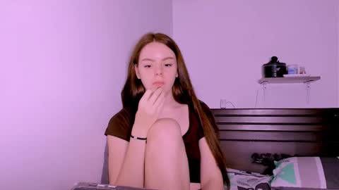 only_sarah1 online show from March 11, 10:46 pm