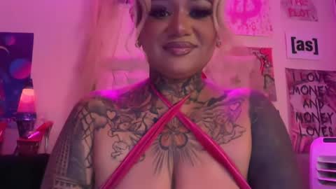 Avery Lee online show from July 12, 4:26 am