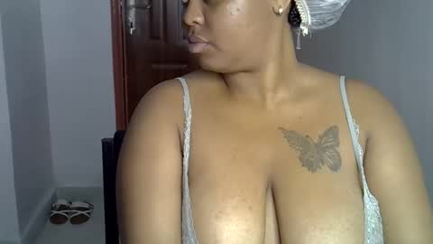 Snapshot of onlyyhazelbrown chatting on October 9, 8:09 am Patience online show from October 9, 8:09 am