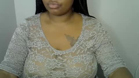 Snapshot of onlyyhazelbrown chatting on October 27, 12:49 pm Patience online show from October 27, 12:49 pm