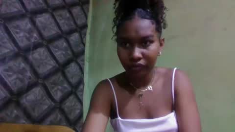 oolyette online show from March 22, 11:58 am