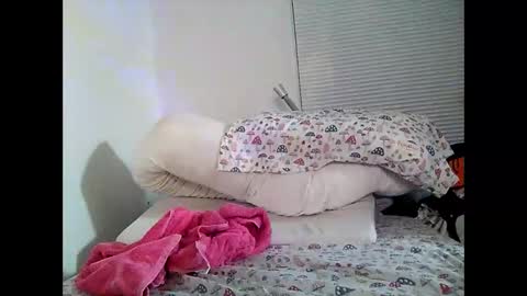 Snapshot of opalockajoe chatting on January 18, 4:48 am TsJojo online show from January 18, 4:48 am