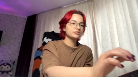 Snapshot of orahisle chatting on October 12, 2:09 pm Thea online show from October 12, 2:09 pm