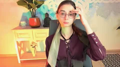 Snapshot of orianna_blade chatting on October 17, 9:13 am Orianna -  Hi Im into geek culture cosplay crafting LARP games. Shall we play DnD online show from October 17, 9:13 am