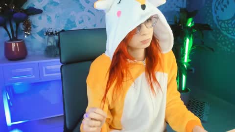 Snapshot of orianna_blade chatting on January 11, 7:05 pm Orianna -  Hi Im into geek culture cosplay crafting LARP games. Shall we play DnD online show from January 11, 7:05 pm