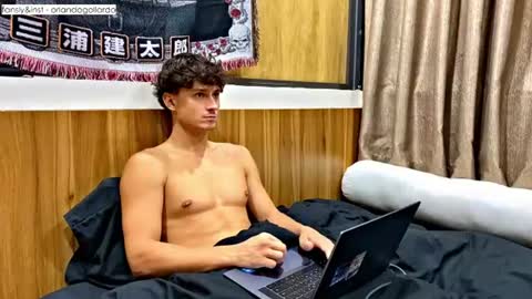 Fansly and Instagram -  online show from June 9, 11:21 am