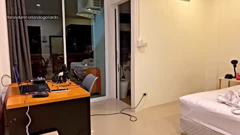 Fansly and Instagram -  online show from November 12, 1:13 pm