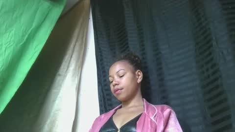 ornellahhh online show from December 16, 1:13 am