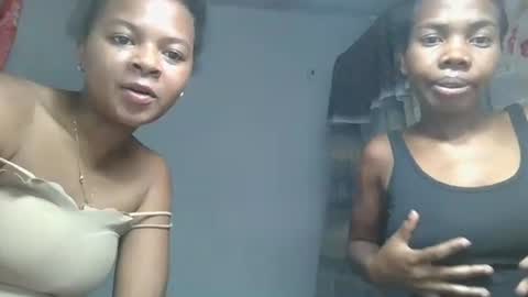 Snapshot of ornellahhh chatting on October 22, 6:31 pm ornellahhh online show from October 22, 6:31 pm