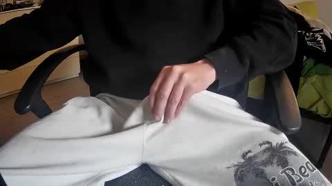 Snapshot of orobrus chatting on October 30, 1:12 pm Oroborus online show from October 30, 1:12 pm