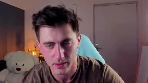 Oscar online show from October 23, 9:04 pm