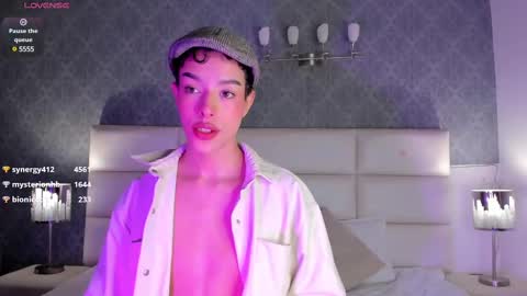 Osirismansour online show from February 17, 1:36 am