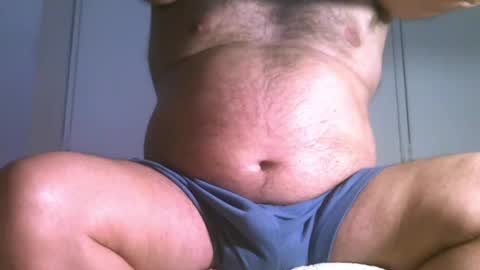 Snapshot of osolicencioso chatting on March 8, 6:26 pm Oso Licencioso online show from March 8, 6:26 pm