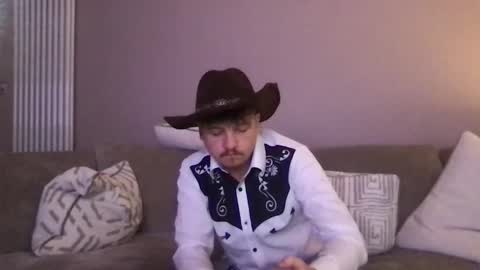 otter_and_another online show from March 22, 3:43 am