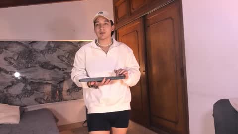 Otto Andrew online show from February 23, 9:06 pm