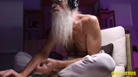 Otto Zeus online show from April 22, 2:41 am