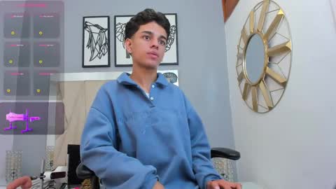 Snapshot of owen__johnson chatting on October 7, 12:45 pm Owen Johnson online show from October 7, 12:45 pm