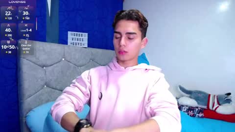 Snapshot of owenblue__ chatting on February 27, 8:13 am Owen Independent model online show from February 27, 8:13 am