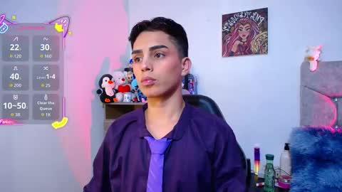 Owen  Independent model  online show from January 8, 8:20 am