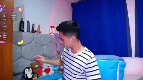Snapshot of owenblue__ chatting on September 15, 10:33 pm Owen Independent model online show from September 15, 10:33 pm