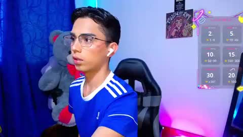 Owen  Independent model  online show from June 12, 10:42 pm