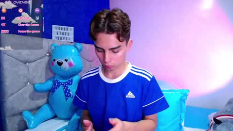 Snapshot of owenblue__ chatting on February 26, 3:46 am Owen Independent model online show from February 26, 3:46 am