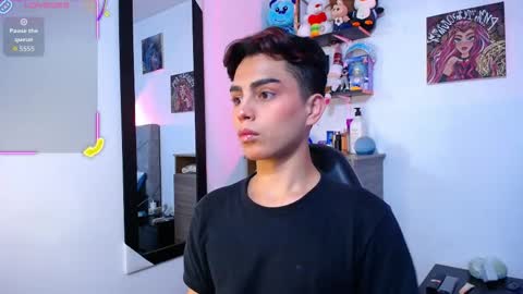 Owen  Independent model  online show from February 6, 7:34 am