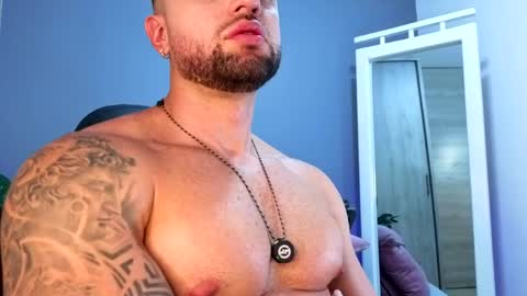 Maximus Owen online show from April 16, 9:39 pm