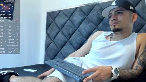 O W E N - S T O N E online show from November 15, 1:13 pm