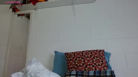 Jeannifer online show from March 3, 12:34 pm