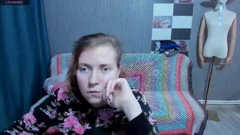 Ella online show from November 3, 1:12 pm