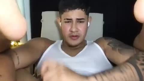 Snapshot of pablo_boston chatting on December 4, 9:51 pm Javi online show from December 4, 9:51 pm