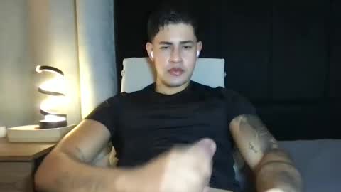 Snapshot of pablo_boston chatting on September 22, 4:38 am Javi online show from September 22, 4:38 am