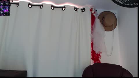 paiperhalliwey online show from February 26, 8:23 pm