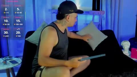 Snapshot of paisas_horny chatting on October 18, 8:29 am LIAN AND JACK online show from October 18, 8:29 am