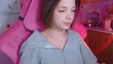 Pam online show from April 8, 3:15 pm