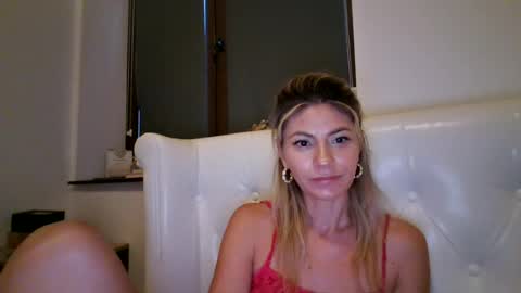 Pamela051087 online show from July 24, 5:43 pm
