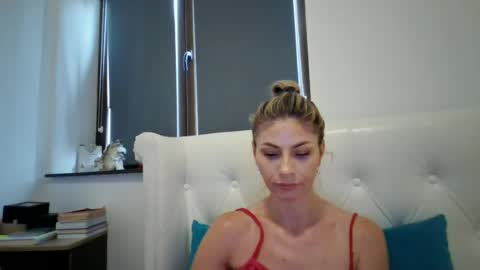 Pamela051087 online show from June 23, 3:07 pm