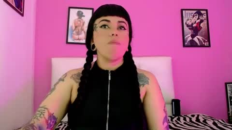 pamela_666_ online show from June 10, 7:02 pm